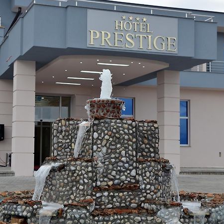 Hotel Prestige สตรูกา ภายนอก รูปภาพ