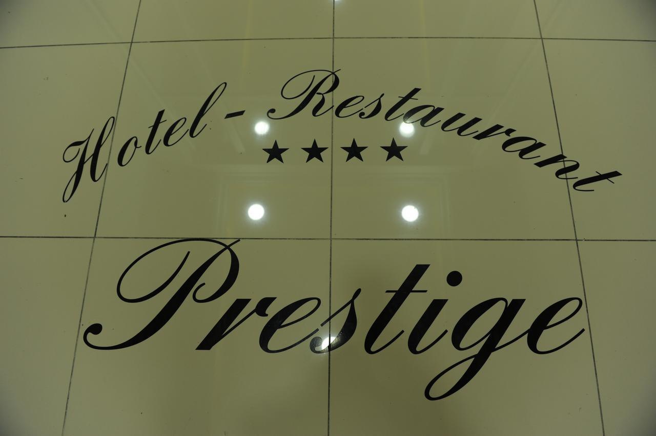 Hotel Prestige สตรูกา ภายนอก รูปภาพ